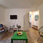 Oasis In The Heart Of Apartment Split
